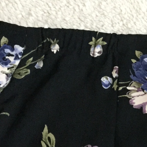 Vintage I.N. Studio Floral Wrap Skirt Black - Sz Medium - Picture 10 of 10